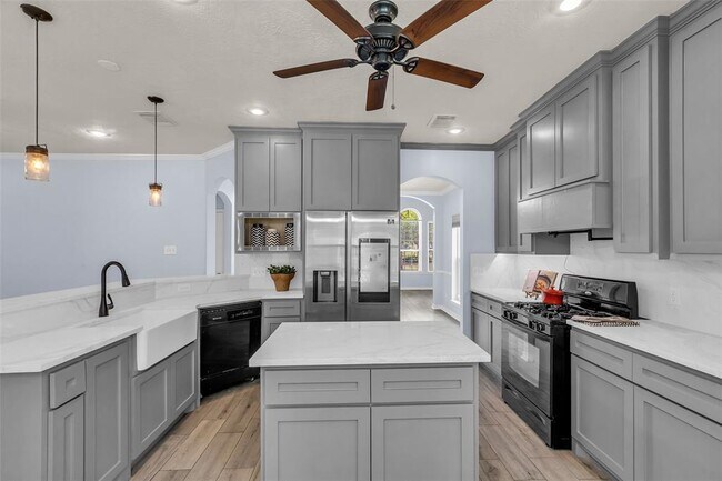 Building Photo - 30114 Thorsby Dr