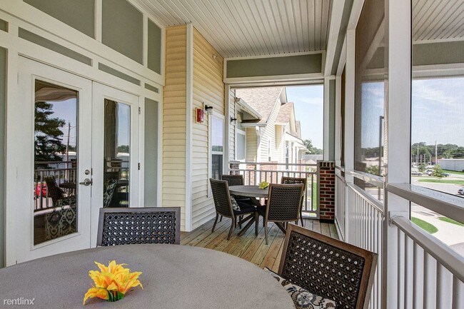 Building Photo - 2 br, 1 bath Apartment - Tooley Place