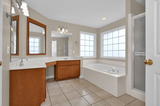 Building Photo - 7924 Lester Dr