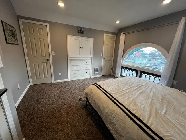 Building Photo - 1104 W Sinto Ave