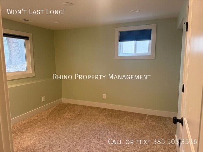 Building Photo - 7686 Mountain Estates Dr