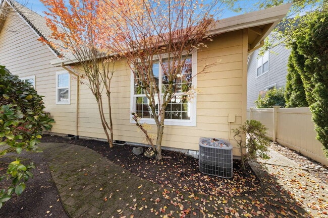 Building Photo - Beautiful Home in 55+ Community!