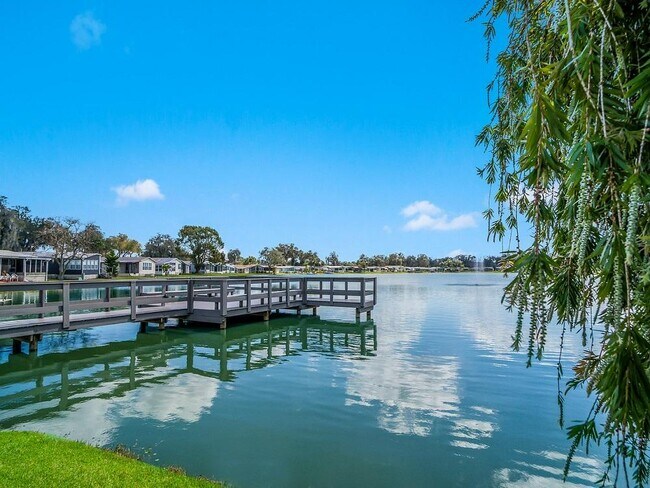 Building Photo - 6429 Forest Lake Dr