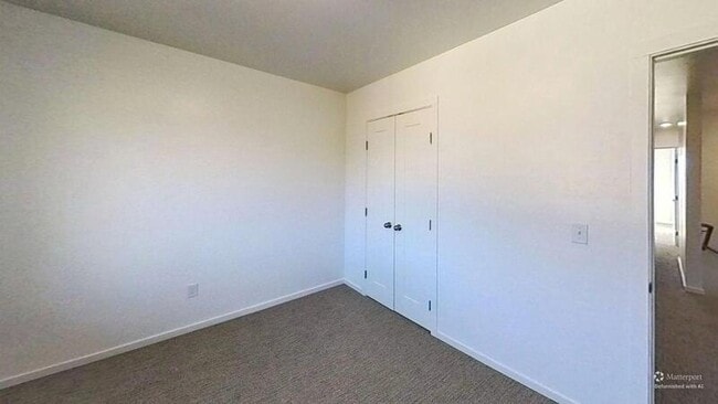 Building Photo - 361 W 400 S