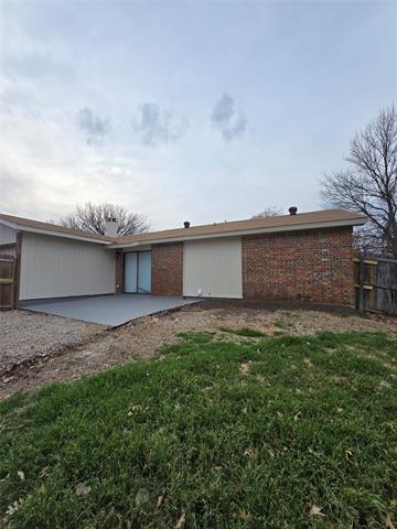 Building Photo - 1402 Frio Ln