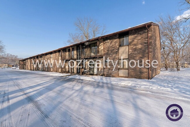 Building Photo - 2150 N McCord Rd