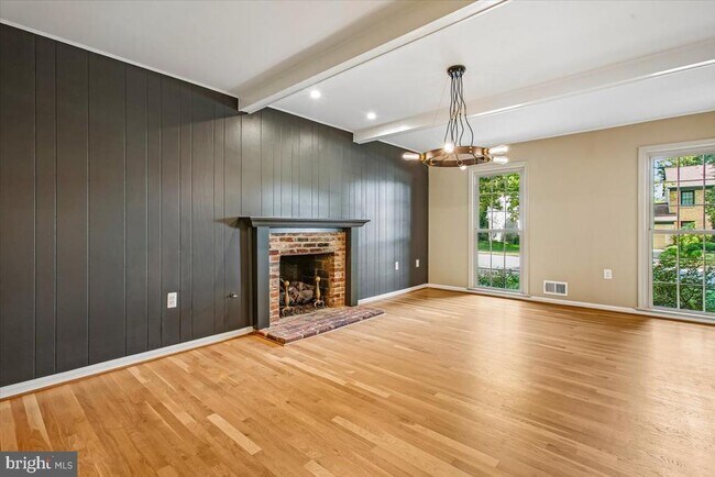 Building Photo - 1710 Chesterford Way