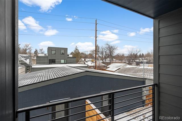 Building Photo - 537 Josephine St