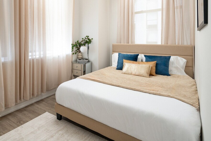 Building Photo - 140 Fulton St