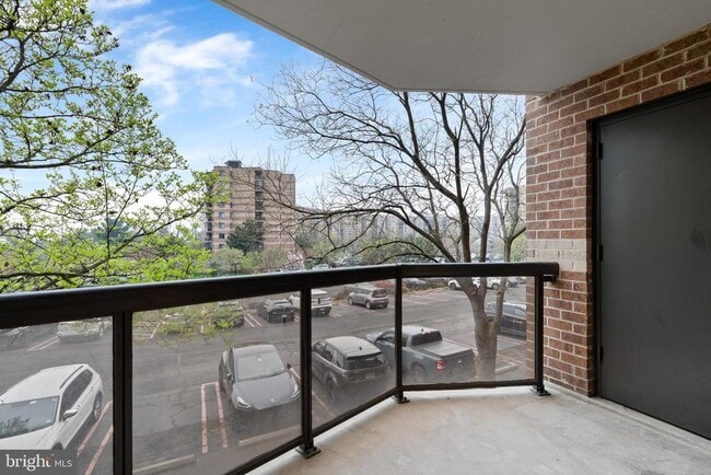 Building Photo - 8340 Greensboro Dr