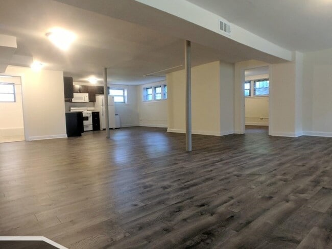 Building Photo - 2526 N Kedzie Blvd