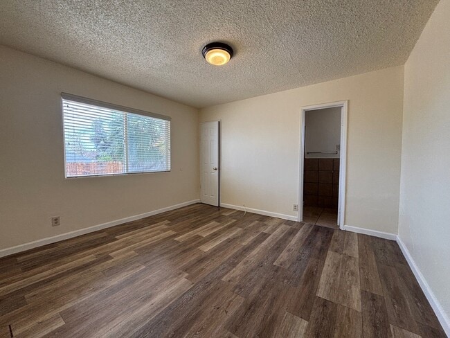 Building Photo - 1337 Melville Dr