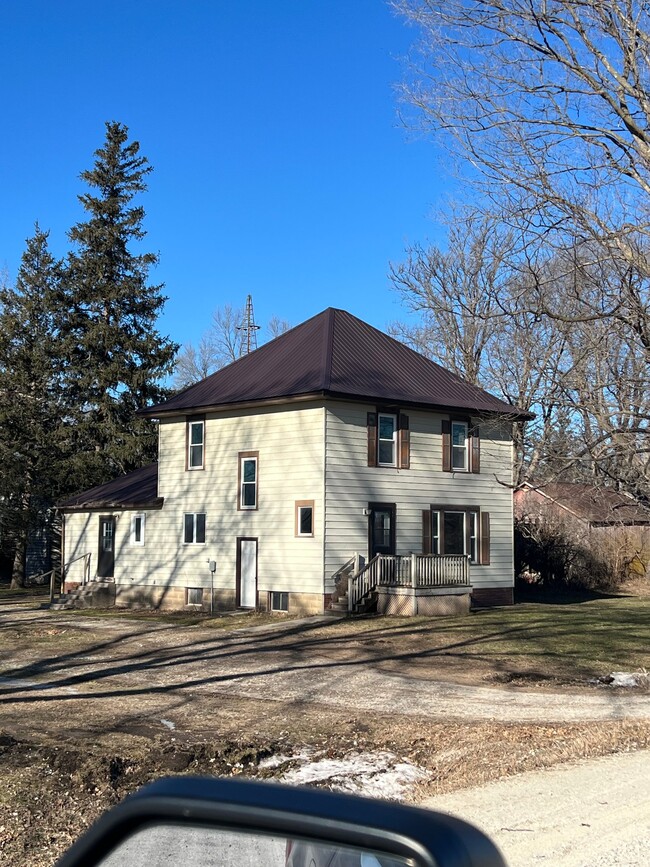 Building Photo - 2371 Foothill Ave