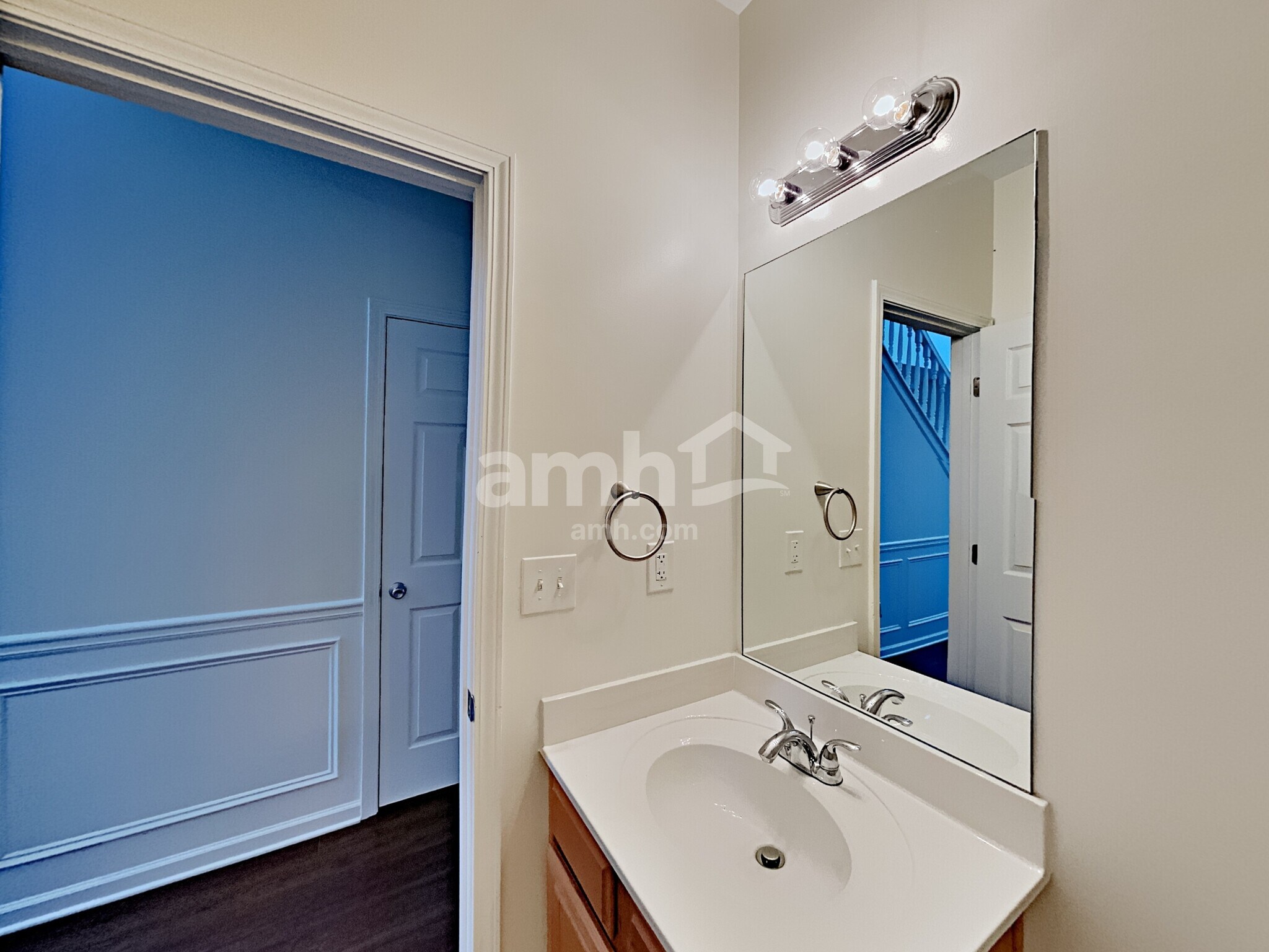 Building Photo - 412 Farmwood Way