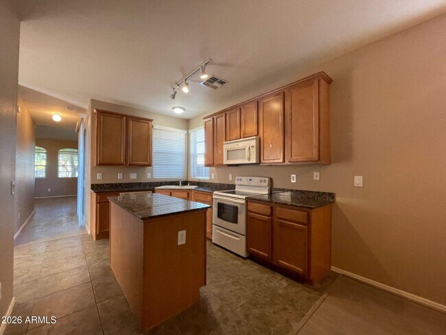 Building Photo - 10024 E Isleta Ave