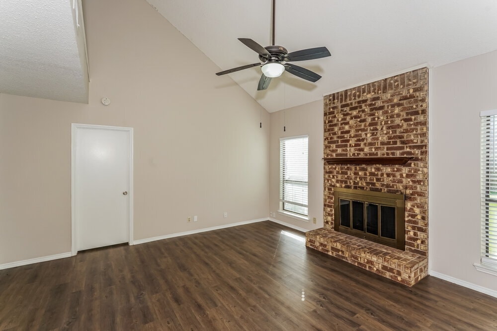 Building Photo - 2200 Wembley Downs Dr