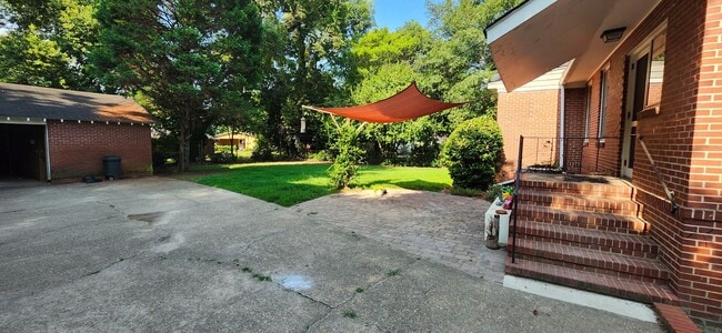 Building Photo - Wonderful home in Overlook!