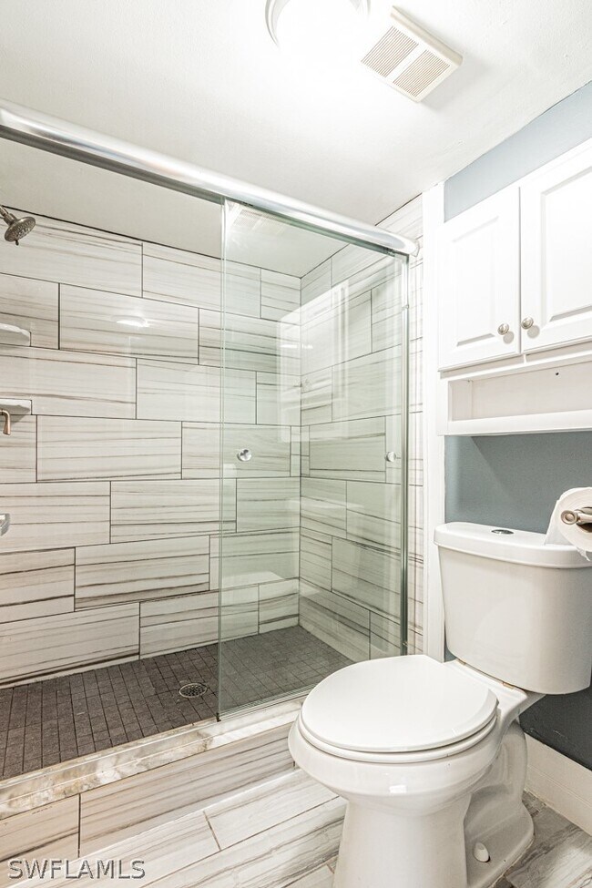 Building Photo - 1392 Churchill Cir