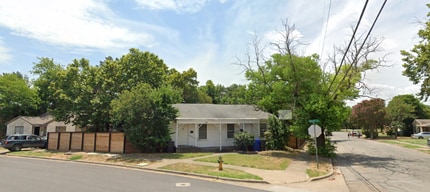 Building Photo - 3410 Brook Cir