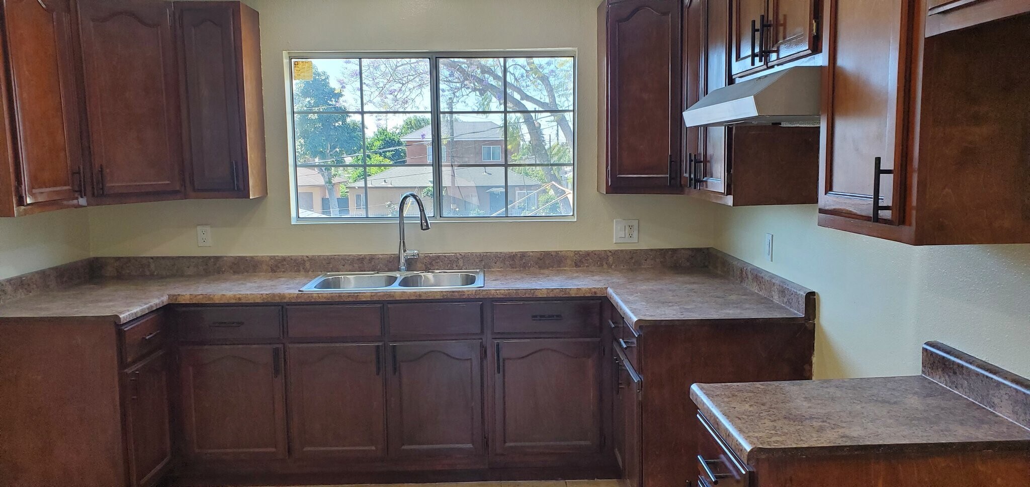 Building Photo - 11749 4th Ave