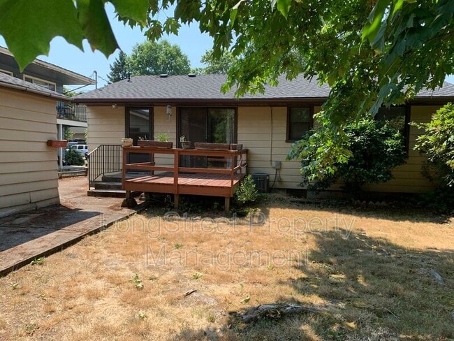 Building Photo - 911 NW 27th St