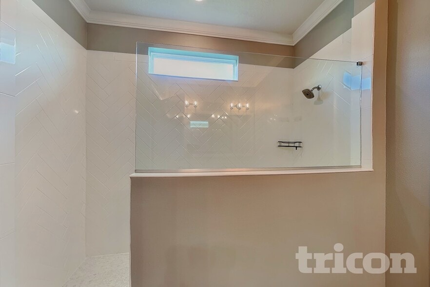 Building Photo - 5414 Gavella Cove