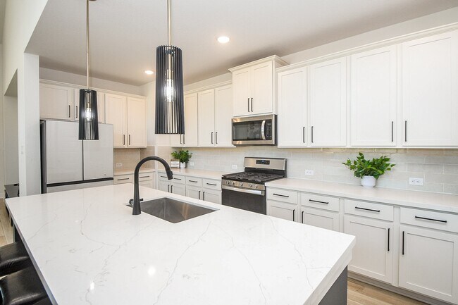 Building Photo - 31407 Splitting Willow Ln