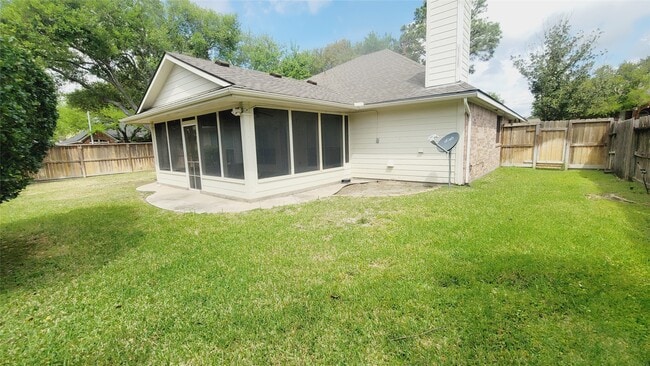 Building Photo - 16215 Brinton Ct