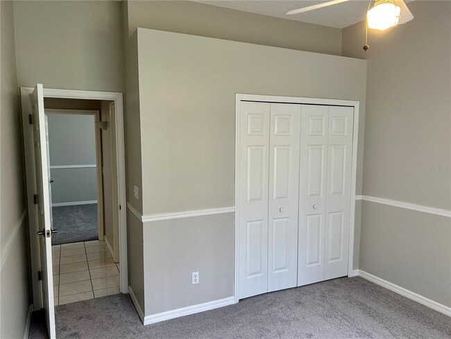 Building Photo - 10433 Lake Hill Dr