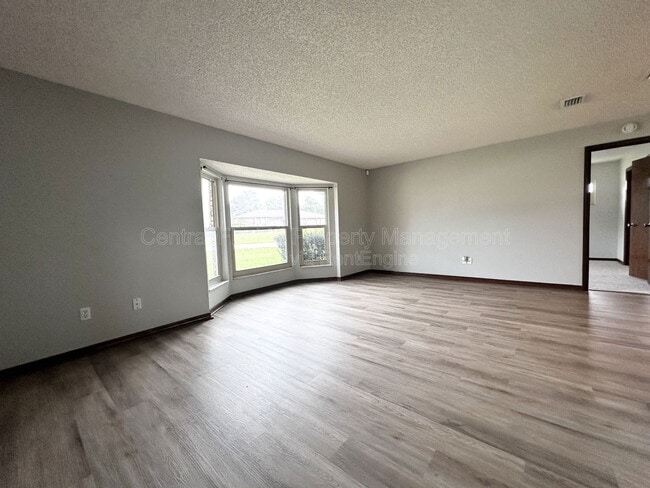 Building Photo - 947 N Atmore Cir