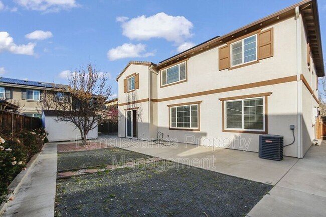 Building Photo - 703 N Marquis Way