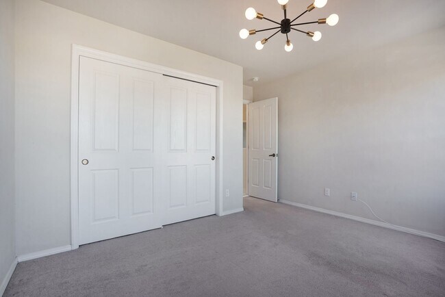 Building Photo - **Beautiful Corner Lot Home – 3 Bed | 2.5 Bath | 2-Car Garage**