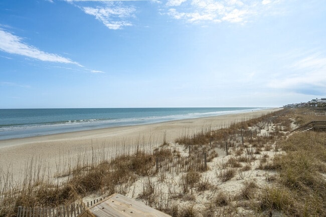 Building Photo - 509 Debordieu Blvd