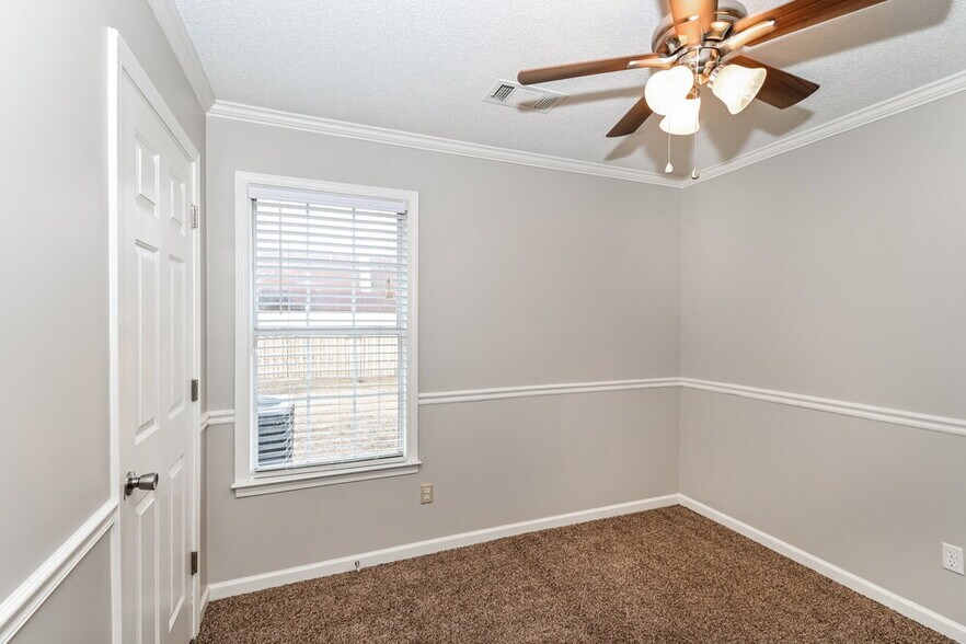 Building Photo - 4051 Bordeaux Ridge Cove S