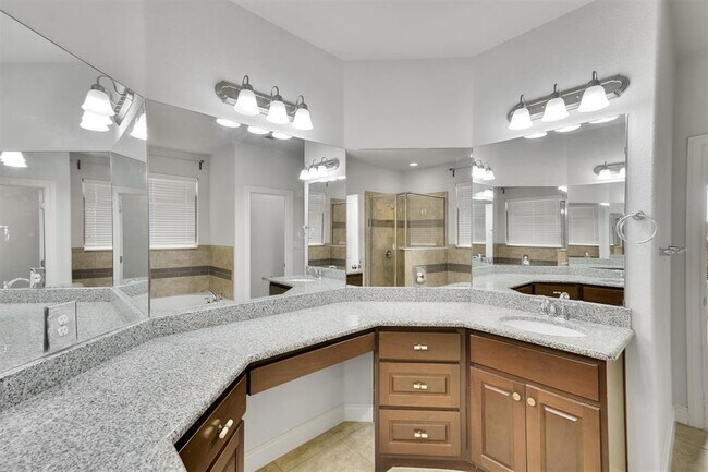 Building Photo - 6928 Donato Pl