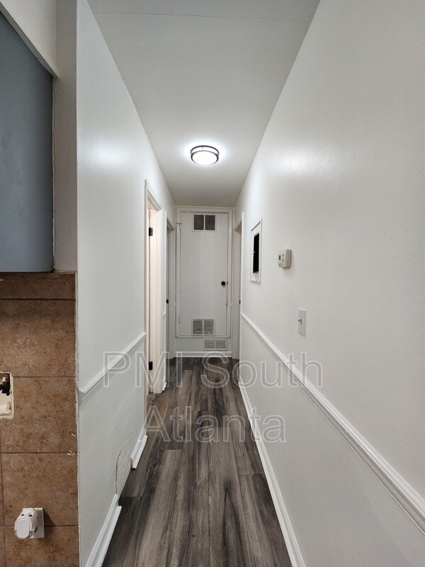 Building Photo - 6410 Raymond Terrace