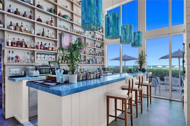 Building Photo - 15901 Collins Ave