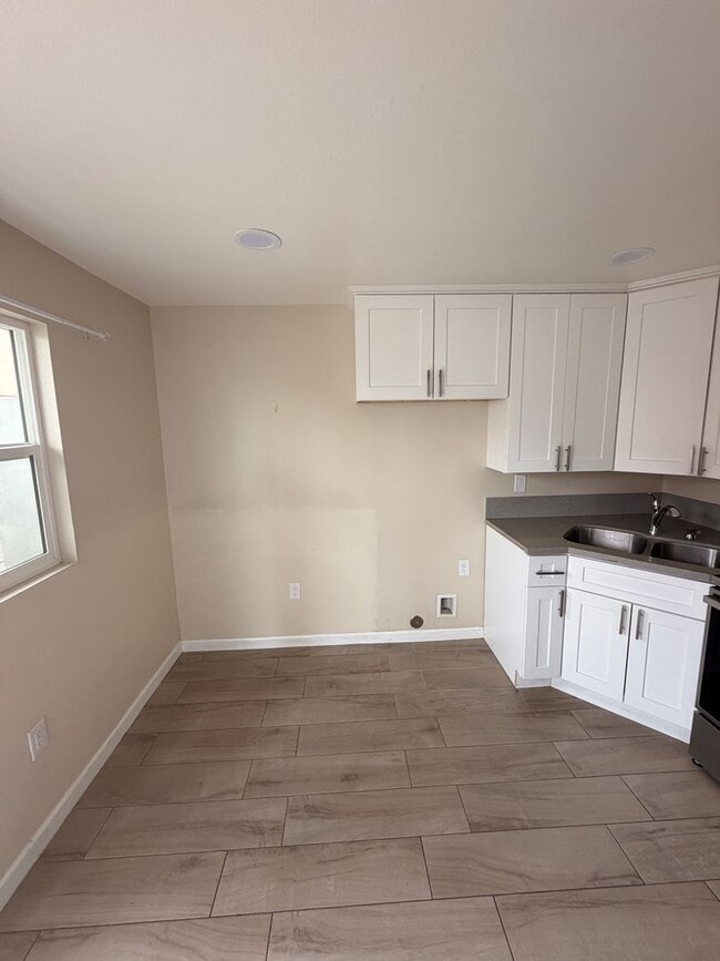 Building Photo - 8570 Via Norte Dr