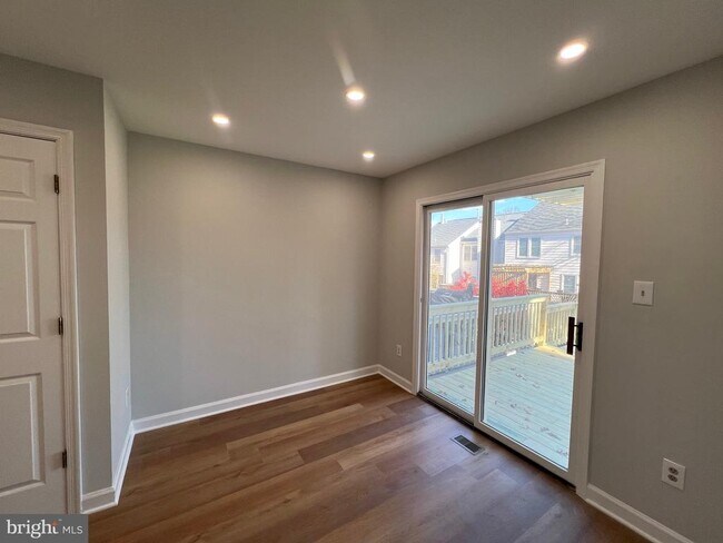 Building Photo - 4131 Bancroft Ln