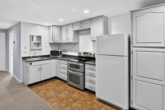 Building Photo - 4512 Rutherford Way