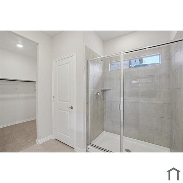 Building Photo - 6004 Alderton Dr