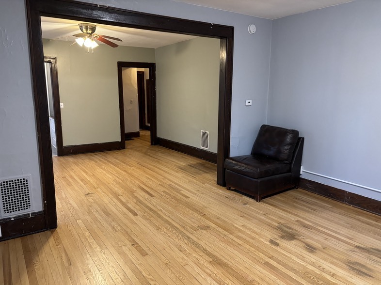 Building Photo - 857 E Gorham St