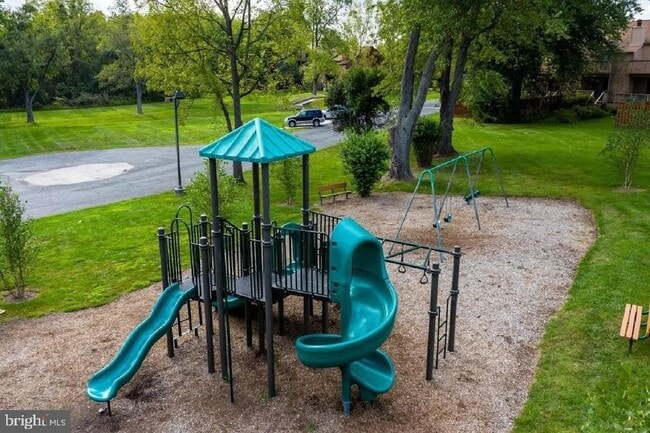 Building Photo - 112 Mulberry Ct