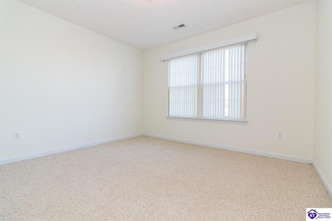 Building Photo - 318 Emmaus Cir