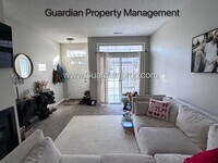 Building Photo - Apple Valley Town Home, 1 Car Garage, Washer/Dryer, Dishwasher, Available April/May 1st