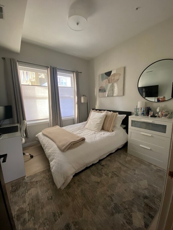 Building Photo - 258 Bremen St