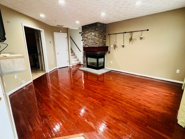 Building Photo - 30-G Ironstone