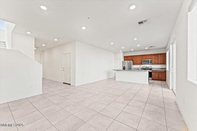 Building Photo - 1048 Big Rock Loop