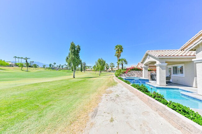 Building Photo - 45703 Spyglass Hill St