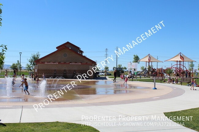 Building Photo - 1045 Stonehaven Dr
